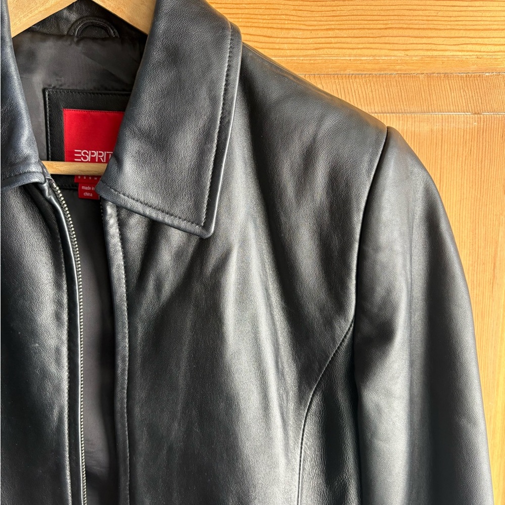 Esprit Women’s Leather Zip Jacket in Black | size Small